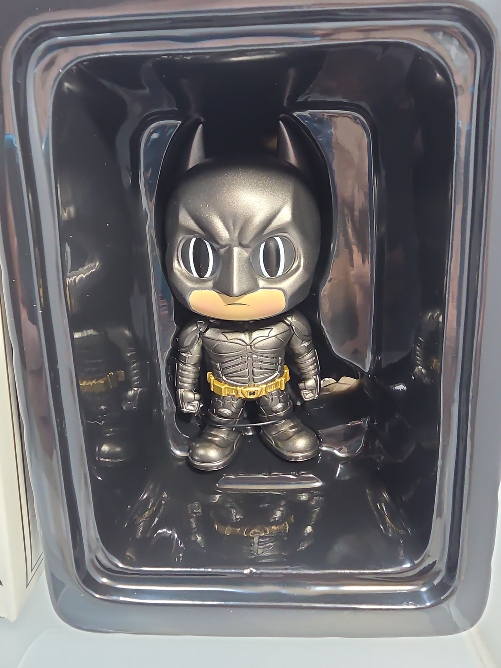 Thrilljoy Pix!  Batman Common/ Hero The Dark Knight Trilogy LE 9999 Pieces (CU) - Picture 2 of 7